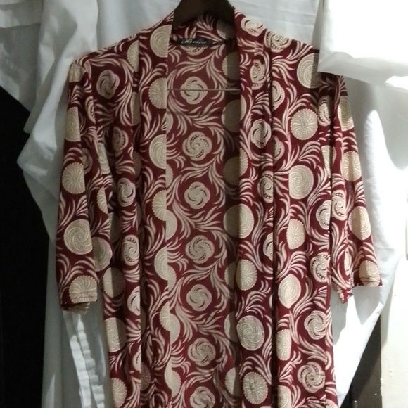 Sheer one size Besca 3/4 length arms open blouse - Picture 2 of 4